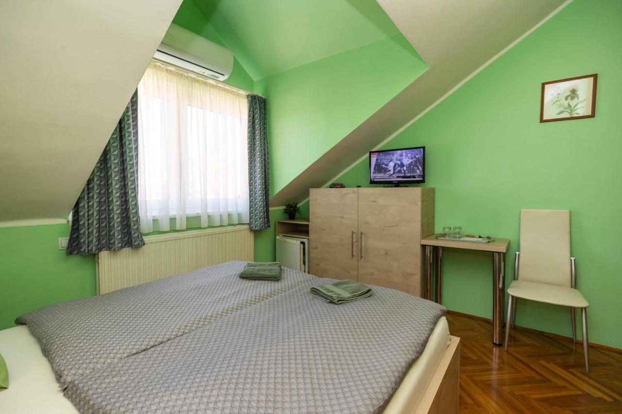 Cecey Vendeghaz Bed & Breakfast Eğri Dış mekan fotoğraf