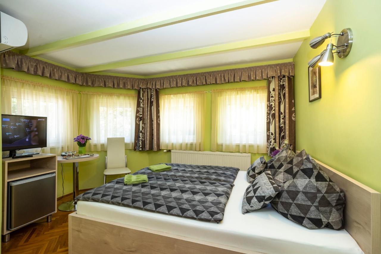 Cecey Vendeghaz Bed & Breakfast Eğri Dış mekan fotoğraf