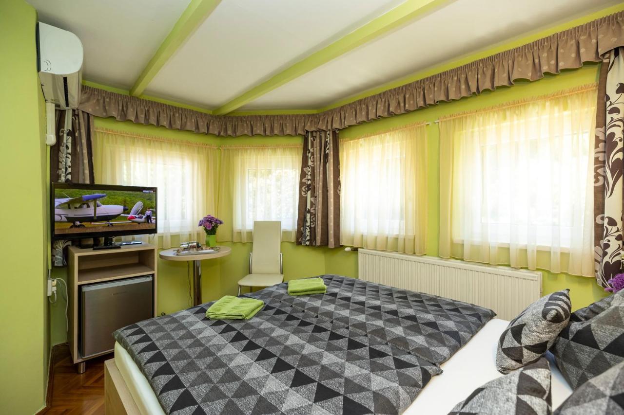 Cecey Vendeghaz Bed & Breakfast Eğri Dış mekan fotoğraf