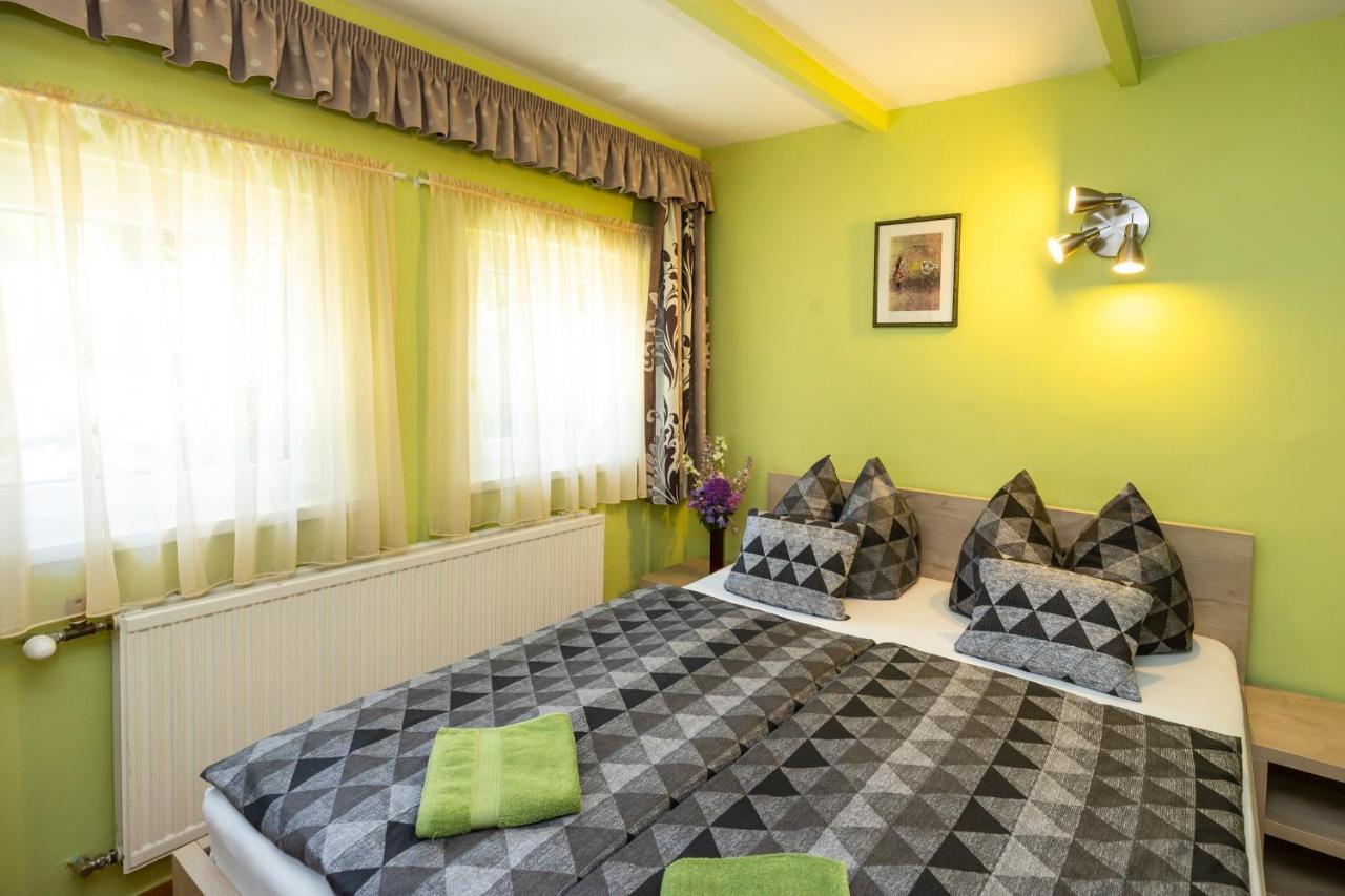 Cecey Vendeghaz Bed & Breakfast Eğri Dış mekan fotoğraf